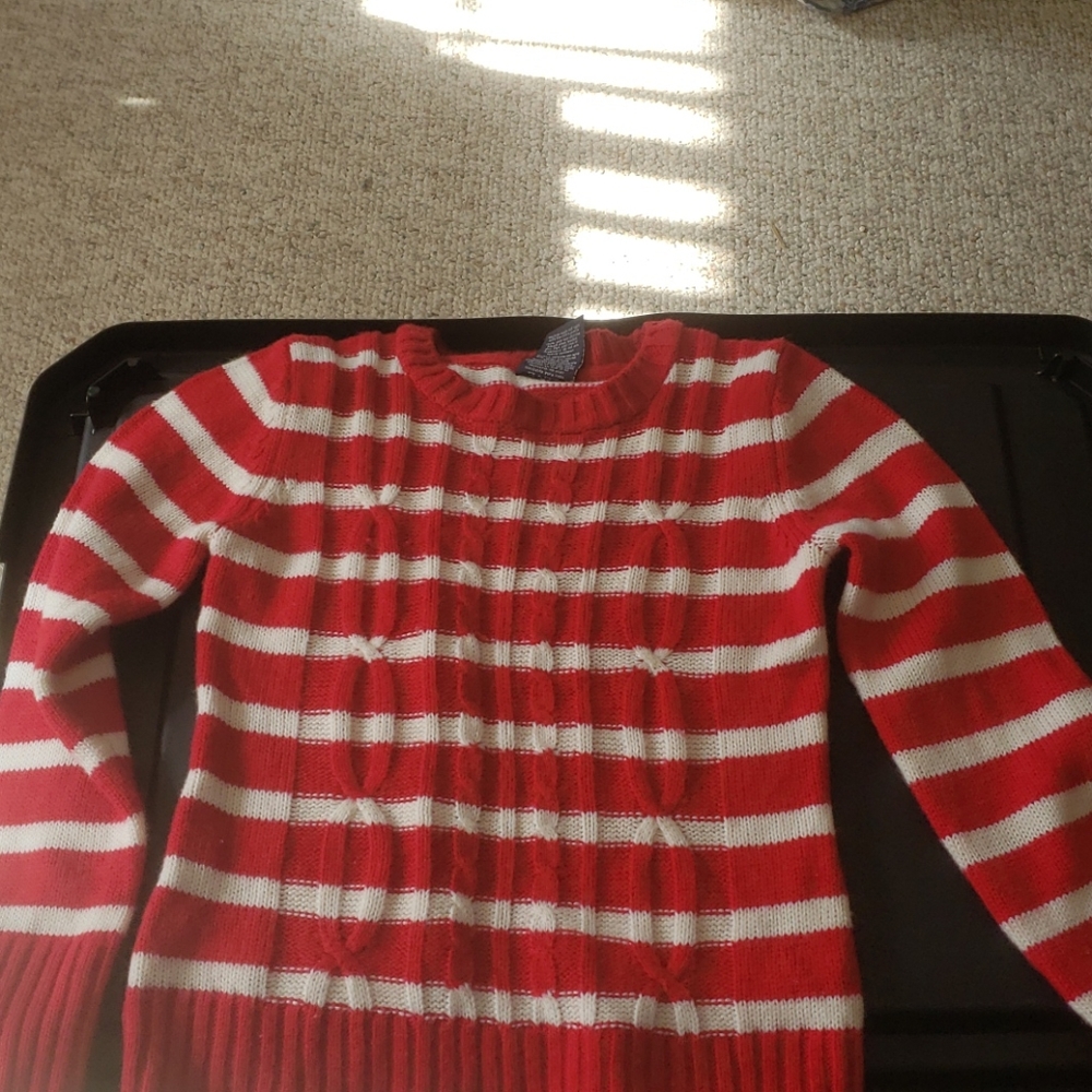 Faded Glory girls size 7/8 sweater